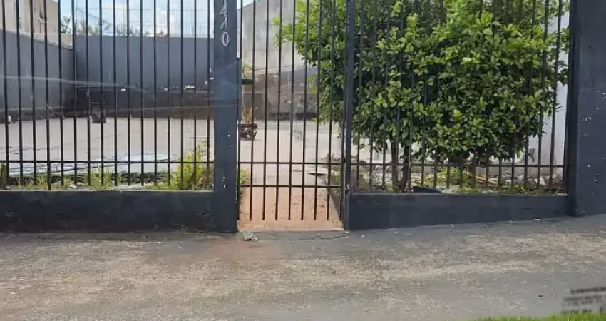 Terreno à venda na Avenida Carlos Correa Borges, 1440, Zona 05, Maringá