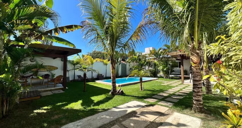 LINDA CASA EM ARRAIAL D`AJUDA COM PISCINA ESTILO RUSTICO