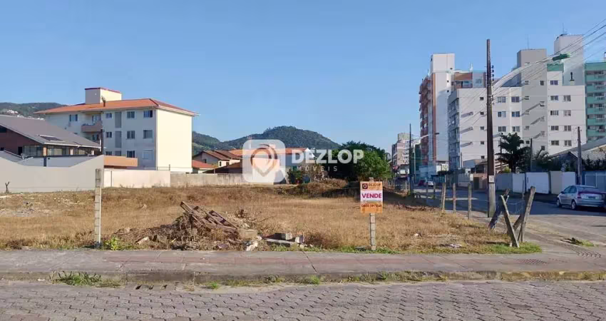 Terreno à venda na Avenida Kiliano Kremer, S N, Rio Caveiras, Biguaçu