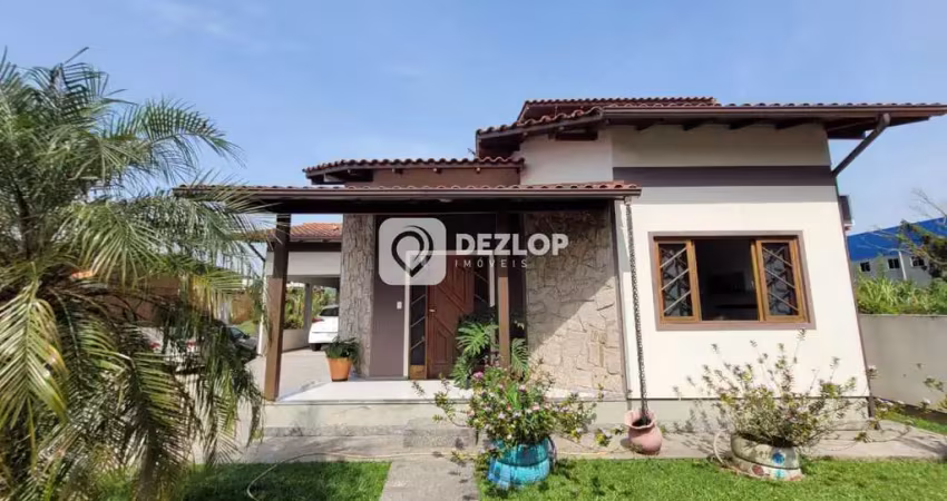 Casa amplo terreno á venda no bairro rio caveiras - biguaçu - sc