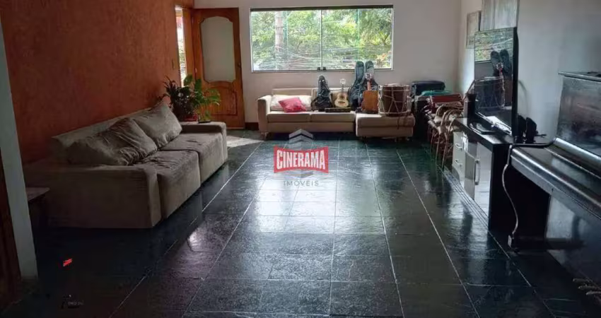 Casa com 3 quartos para alugar na Rua Luís Fiorotti, Olímpico, São Caetano do Sul