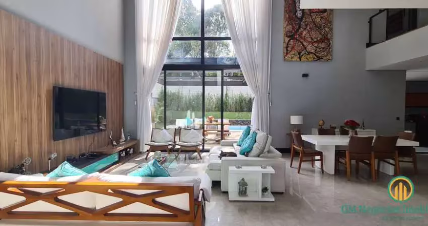 Casa em condomínio com 4 suítes - Alphaville Granja Viana