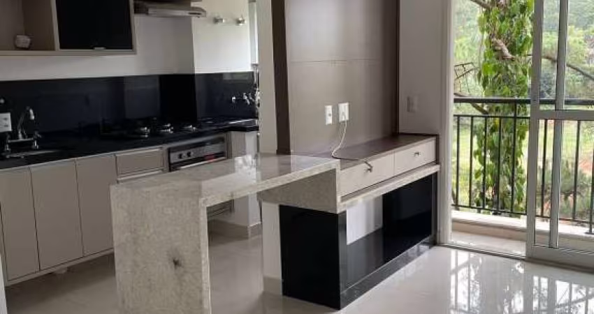 Lindo apartamento semi-mobiliado no miolo da Granja Viana