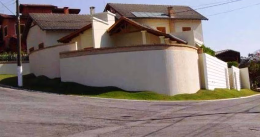 Linda Casa com 4 suítes, planejados em todos ambientes ar condicionado