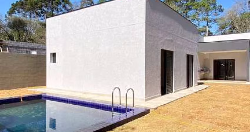 Casa nova térrea com 3 suítes quintal com piscina em condomínio