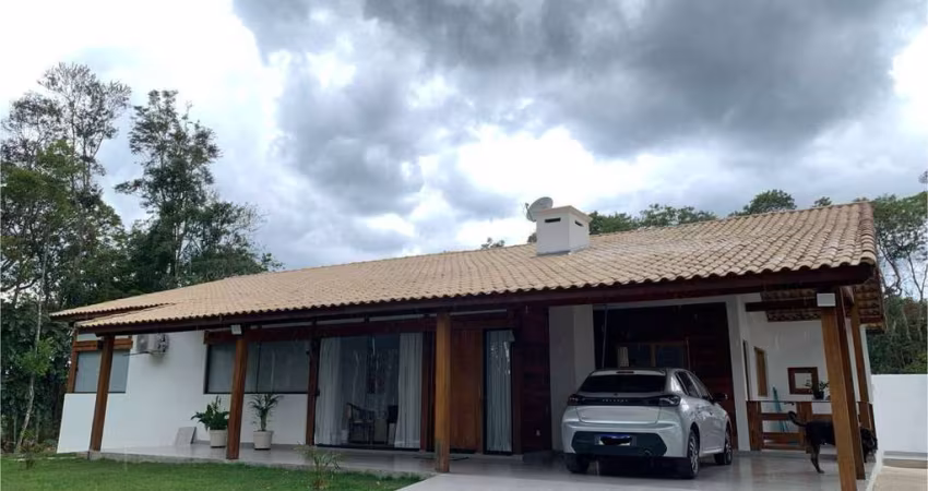 Casa térrea dois domitórios amplos em terreno de 2000m