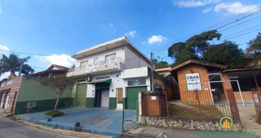 Vende Casa residenc+ 3 salões  com renda em rua bem localizada em São Roque