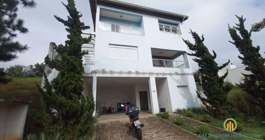 Casa com 3 dormitórios no condomínio Vintage na Granja Viana