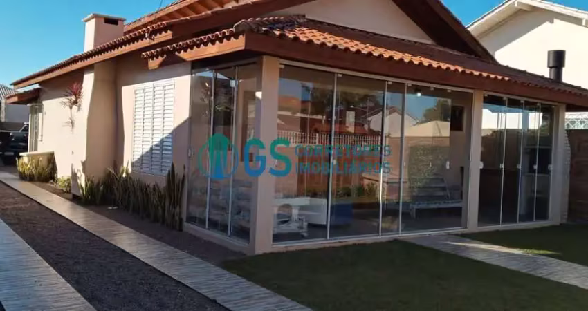 Excelente casa com 02 dormitórios, sendo 01 suíte a poucos metros da praia da ponta do papagaio palhoça - sc