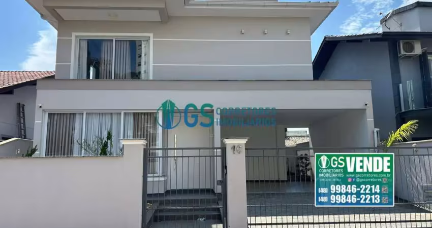 Casa de 3 dormitórios com piscina e garagem à venda na pedra branca