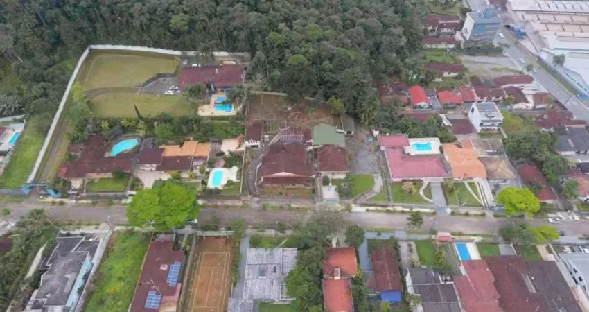 Terreno à venda na Rua Triângulo Mineiro, 180, Saguaçu, Joinville