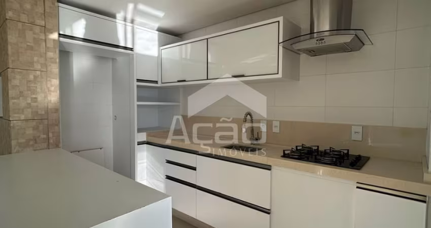 Apartamento Mobiliado Com 01 suíte + 02 dormitórios no bairro Vila Operária de Itajaí/SC