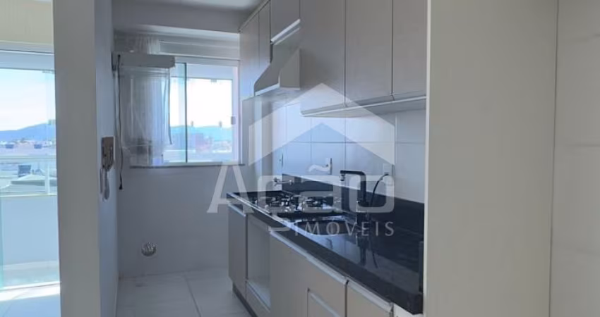 Apartamento Semi mobiliado Com 02 dormitórios no bairro Cordeiros em Itajaí/SC