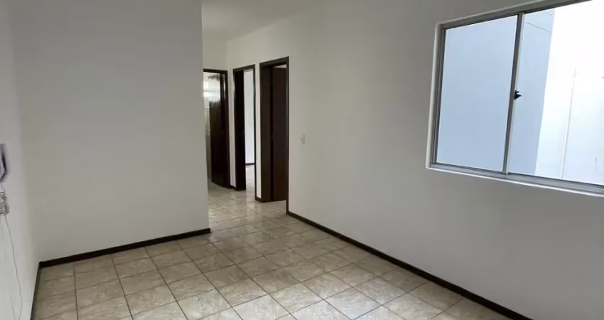 Apartamento com 02 dormitórios no bairro cordeiros em itajaí/sc