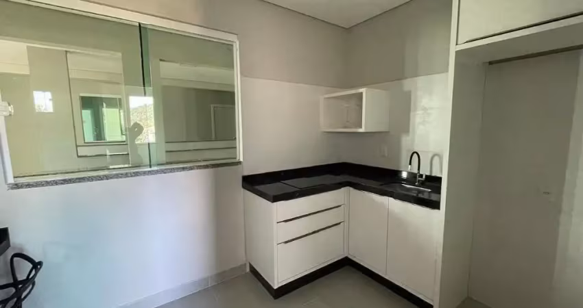Apartamento semi mobiliado com 01 dormitório no bairro dom bosco em itajaí/sc