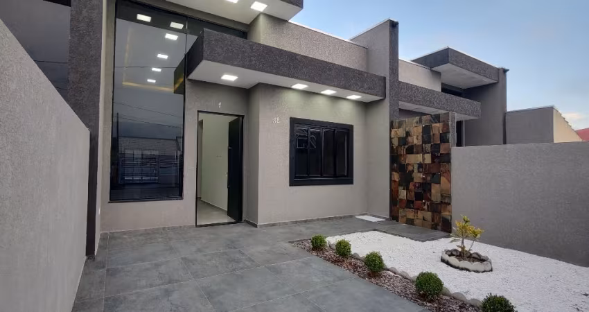Casa nova com piscina proximo ao mar