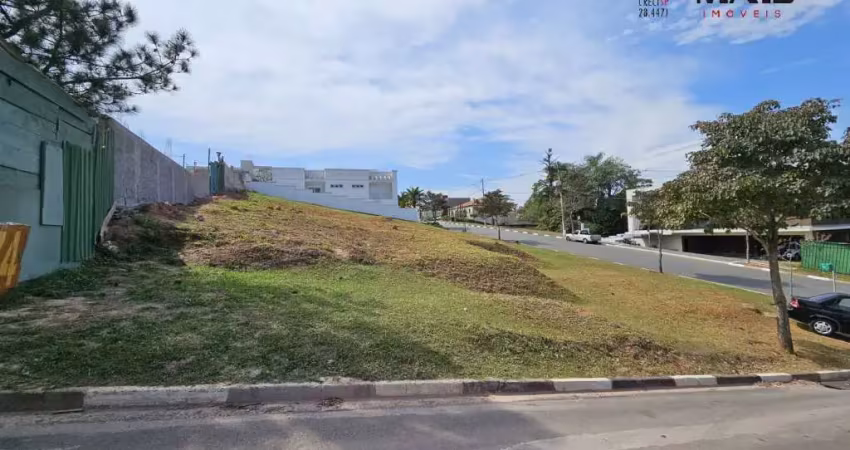 Terreno de esquina à venda no condomínio villa lombarda – valinhos