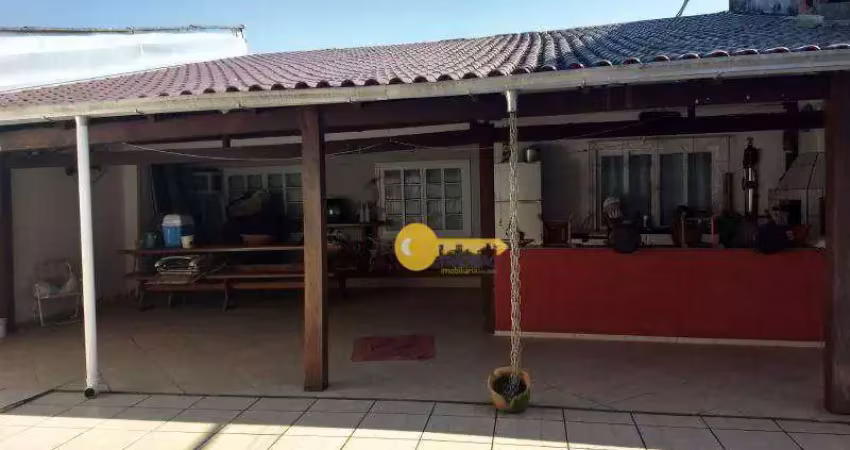 Casa com 3 dormitórios à venda, 200 m² por R$ 800.000,00 - Cidade Nova - Itajaí/SC