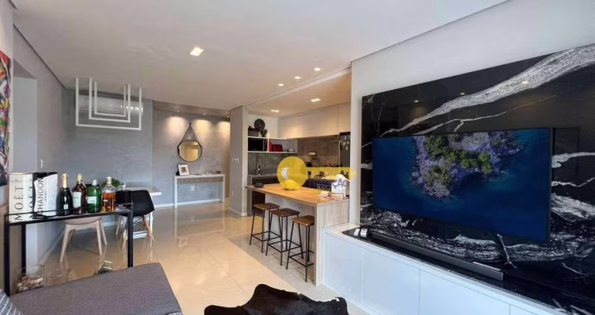 Apartamento no Fazenda com 2 suítes