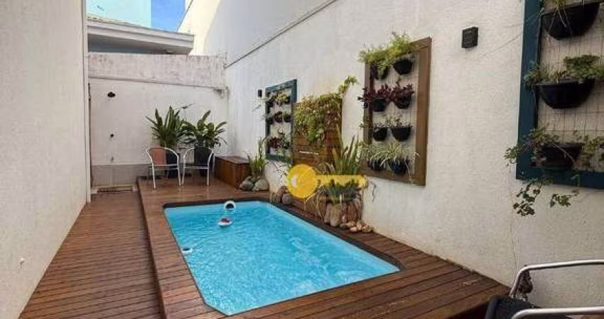 AMPLA CASA NO CENTRO, COM A PARTE DA FRENTE ADAPTADA PARA FINS COMERCIAIS