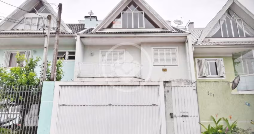 Sobrado Triplex no Santa Quitéria com 3 quartos e 2 vagas próximo a Arthur Bernardes codigo: 108110