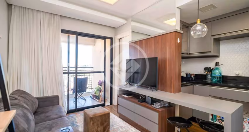 Apartamento Mobiliado Centro de Curitiba codigo: 114573
