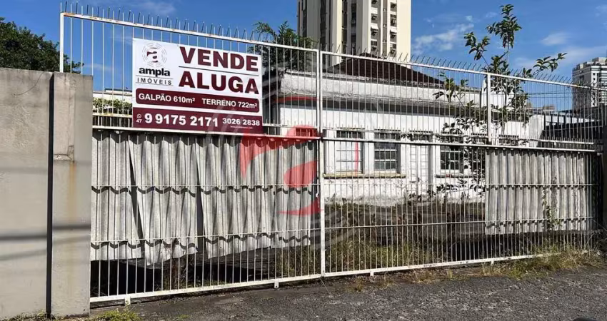 Barracão / Galpão / Depósito à venda na Avenida Getúlio Vargas, 386, Centro, Joinville