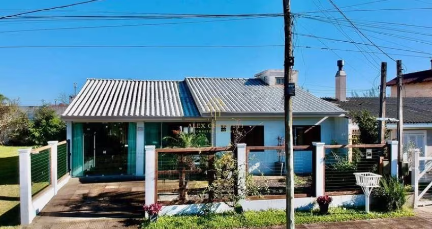 Casa a 4 ruas do mar e com piscina