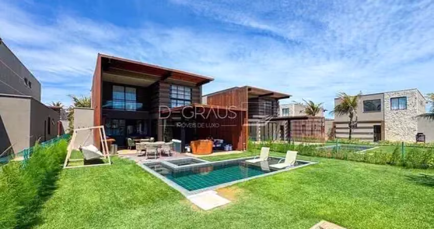 Casa 302m², em condomínio, pé na areia, 5 suites porteira fechada, piscina aquecida c/  jacuzzi,  4 vagas