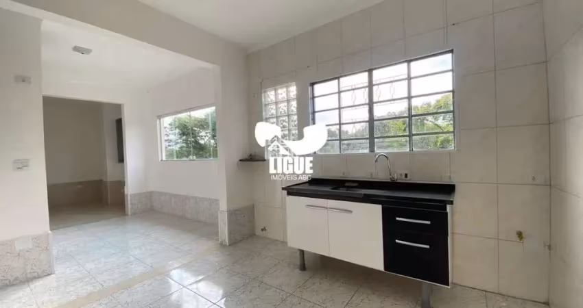 Casa com 1 quarto para alugar na Rua Javaés, 270, Vila Eldízia, Santo André