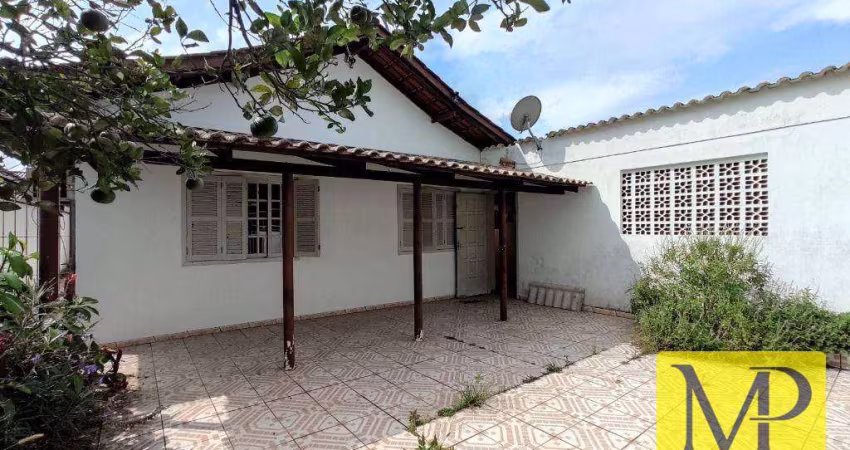 Casa com 4 dormitórios à venda, 220 m² por R$ 800.000,00 - Centro - Penha/SC