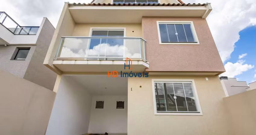Sobrado com 3 quartos, ático, frente para rua à venda, 152 m² por R$ 880.000 - Santa Felicidade - Curitiba/PR