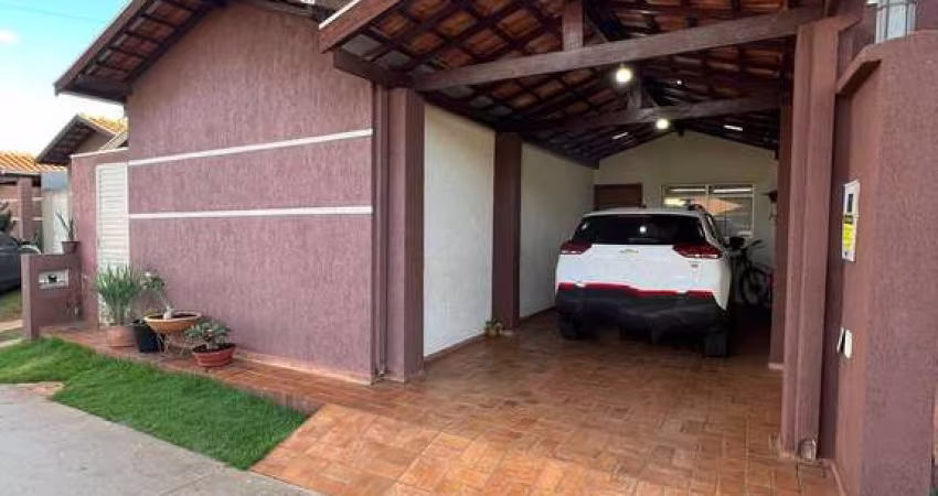 Linda casa em condomínio