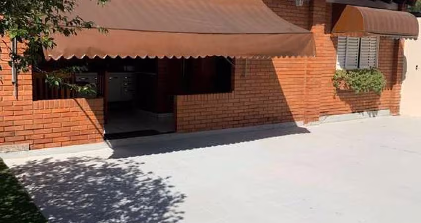 CASA À VENDA COM PLACA SOLAR NO JD. IMÁ