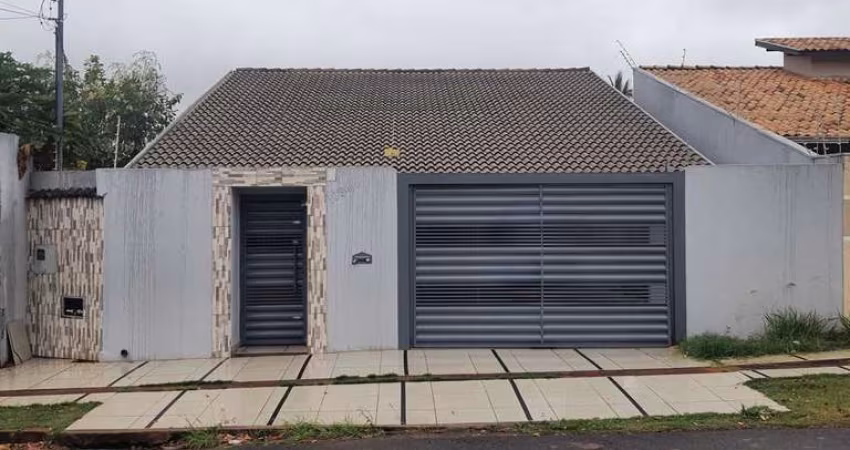 Casa espaçosa com 3 suítes - Vila Marli
