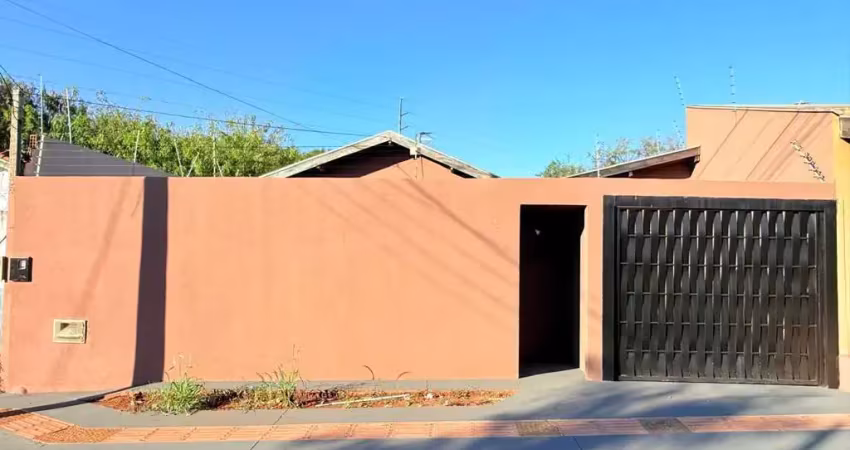 Casa charmosa no monte castelo, em rua privativa e localização privilegiada!