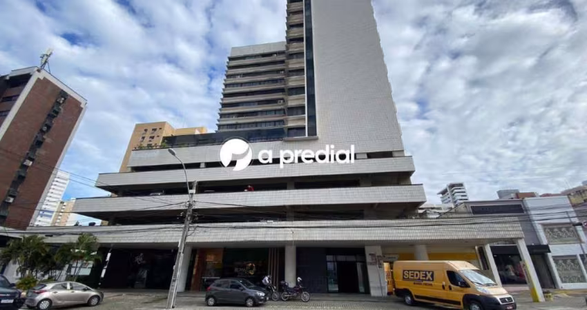 Sala com banheiro, em localização privilegiada