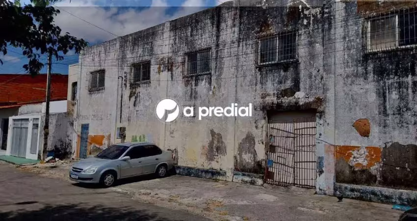 Barracão / Galpão / Depósito à venda no Álvaro Weyne, Fortaleza 