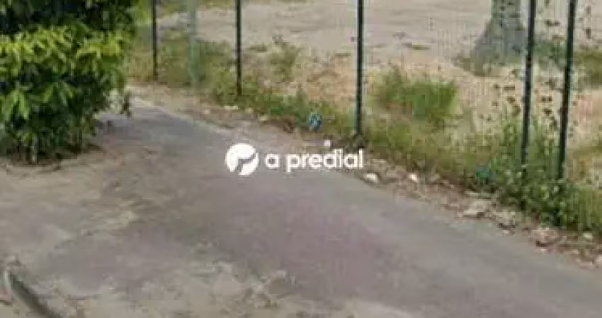 Terreno comercial à venda no Parquelândia, Fortaleza 