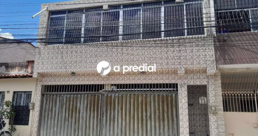 Sua Nova Casa no Jóquei Clube Espera por Você!