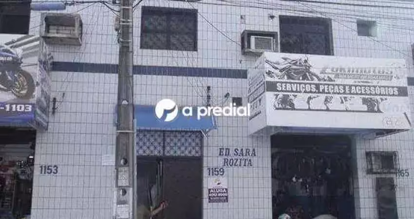 Sala com lavabo, quase esquina com avenida tristao goncalves.