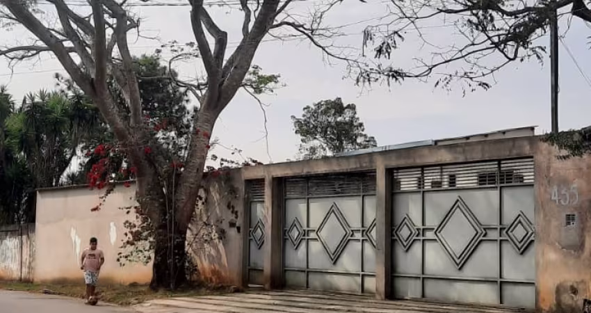Casa no Condomínio Sete Praias de 220m2 bem espaçosa com 4 suítes!