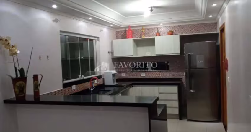 Casa com 3 suítes e edícula em Atibaia, SP