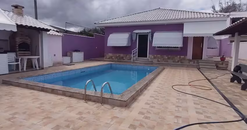 Casa com 4 quartos à venda na Rua Elaine, Parati, Araruama