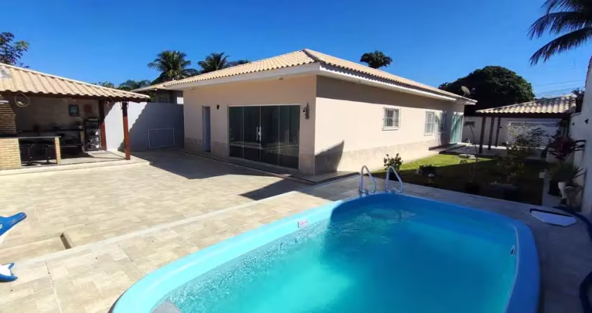 Casa com 3 quartos à venda na Rua Dr. Almir Guimarães, Iguabinha, Araruama