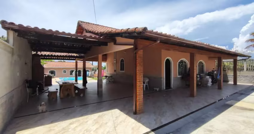Casa com 4 quartos à venda na Rua dos Bandeirantes, Iguabinha, Araruama