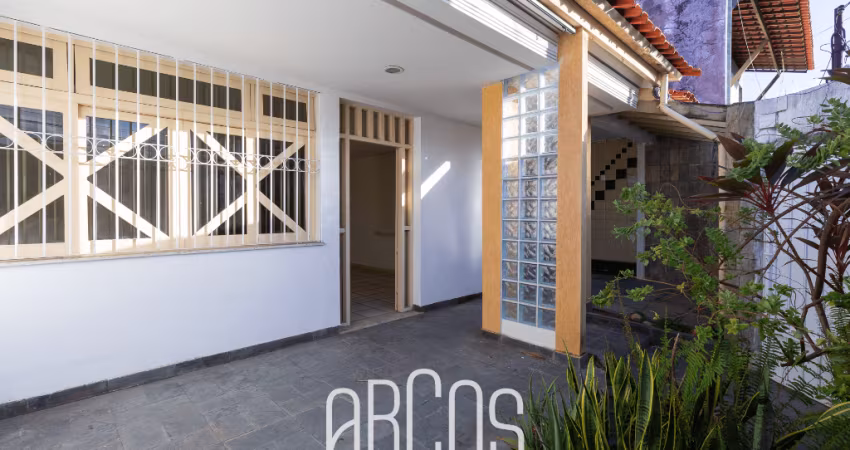 Casa na Urquiza Leal, Salgado Filho