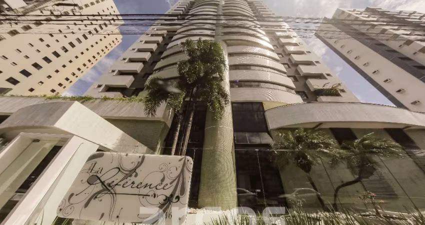 Maison La Reference, apartamento no Jardins com 160m², 4/4 sendo 3 suítes