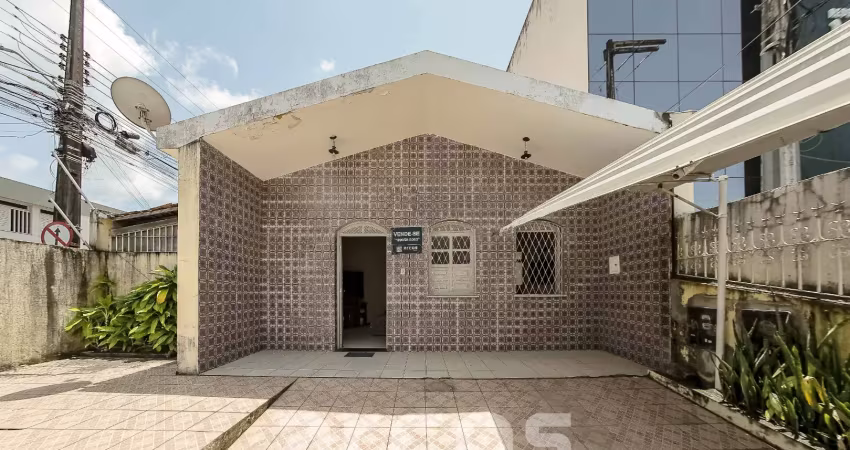 Casa de esquina no suíssa com 5 quartos e 3 vagas — ideal para clínica ou moradia