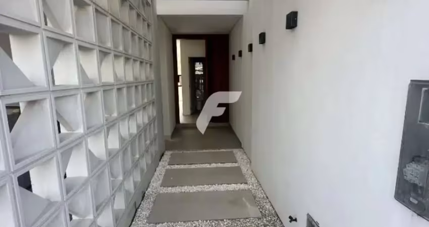 Casa com 3 quartos à venda na Avenida Deltaville, 1, Beira Rio, Biguaçu
